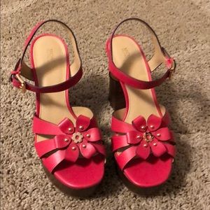 Size 9 pink flower sandals